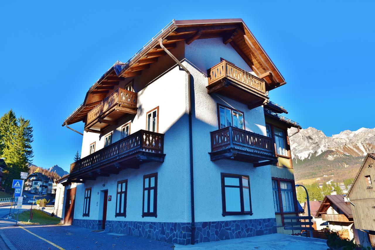 Dependance Hotel Corona 科尔蒂纳丹佩佐 外观 照片